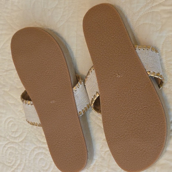 Jack Rogers Embroidered Beach Sandals - Picture 4 of 4